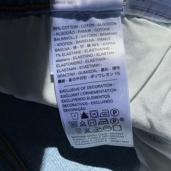 Levi’s Wedgie Icon High Rise Jeans - Picture 9 of 9